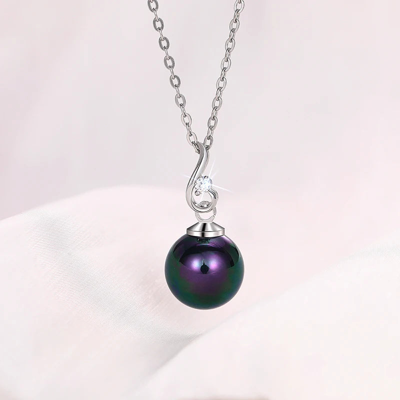 Velmora Necklace