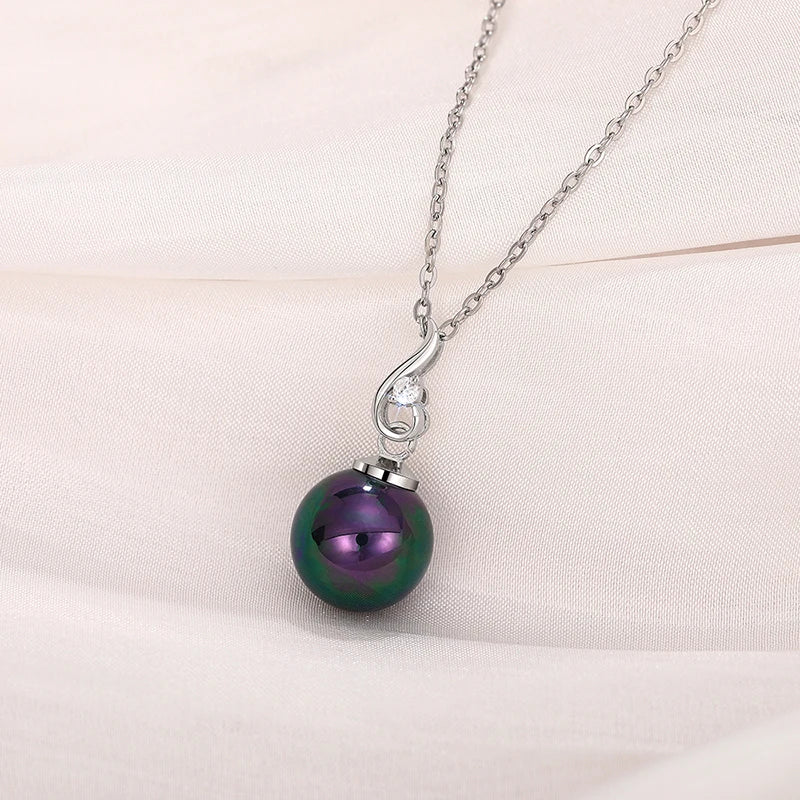 Velmora Necklace